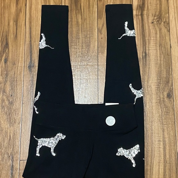 RARE PINK VS SILVER BLING DOG LEGGINGS
HTF NWT - Picture 4 of 5